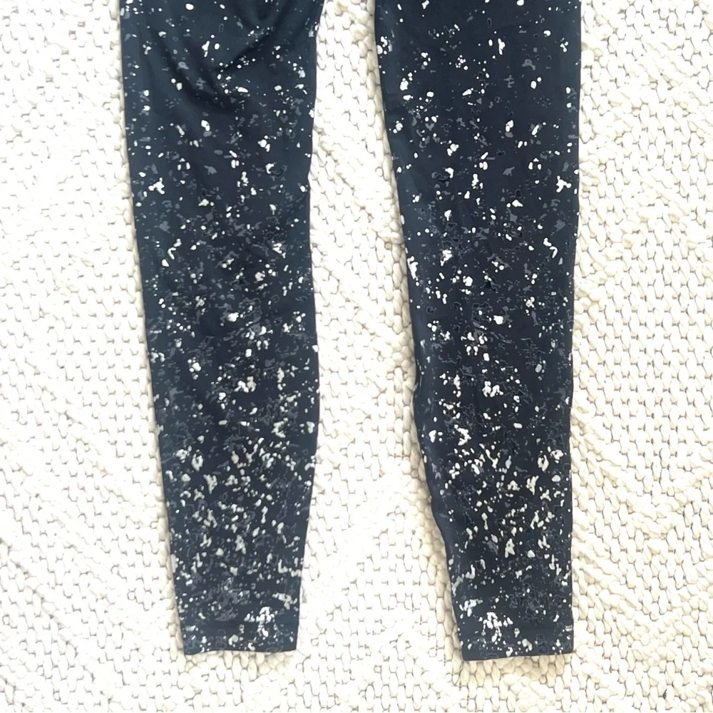 LULULEMON Speed Wunder Under Limited Edition Mid Rise Black Leggings Womens 6